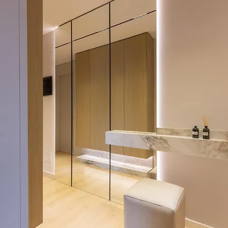 Inn, New Bazaar Apartment