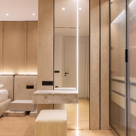 Inn, New Bazaar Apartment