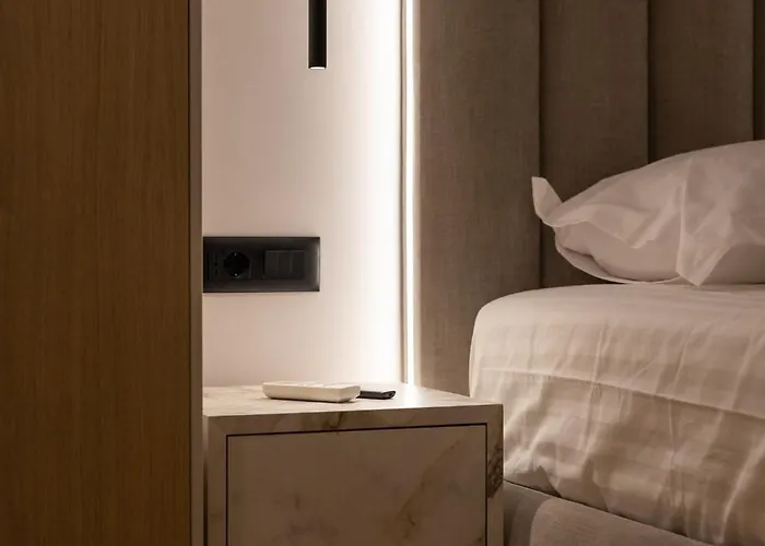 Inn, New Bazaar Τίρανα